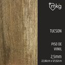 DR PISO DE VINIL TUCSON. LAMINA: 22,86 cm x 121,92 cm. CAJA: 5,016 m2. GROSOR: 2,5 mm 